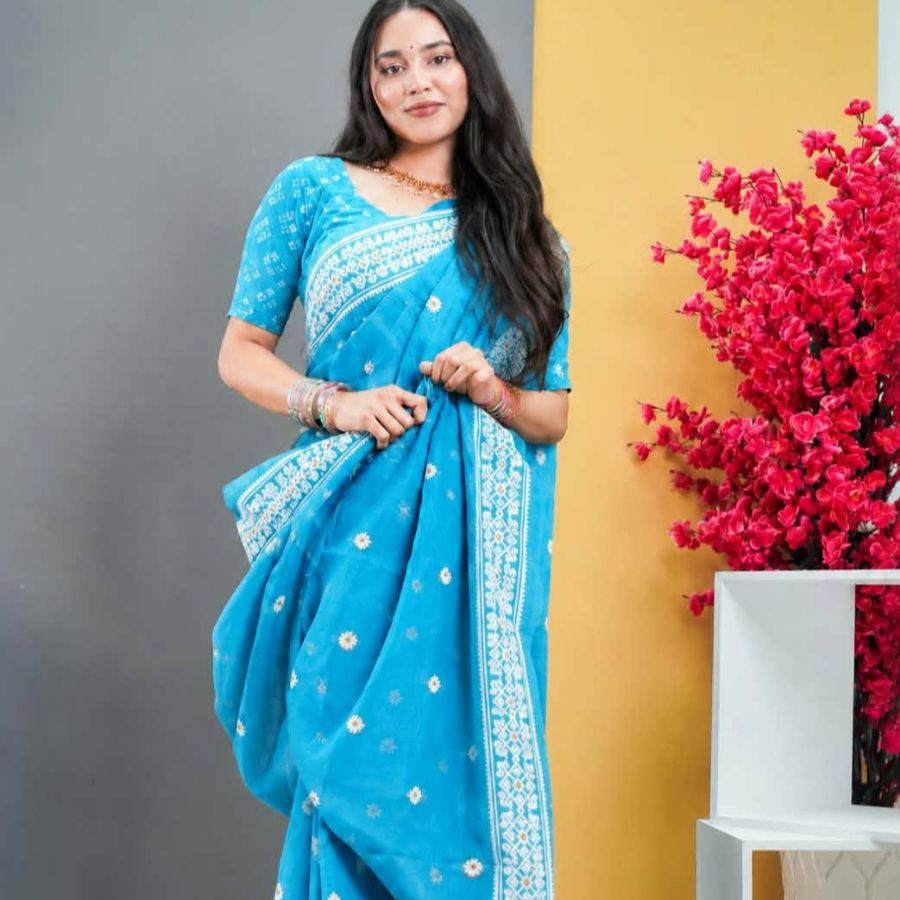 শিউলি ফুল স্কিন প্রিন্ট শাড়ি  (ব্লাউজ পিস সহ)