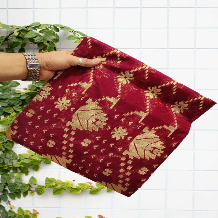 Dhakaiya Jamdani Sharee with blouse piece